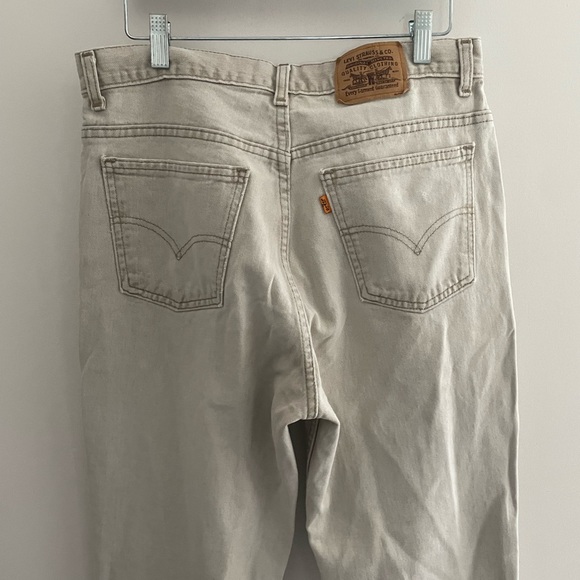 Vintage Beige Levi’s Jeans - Picture 4 of 5
